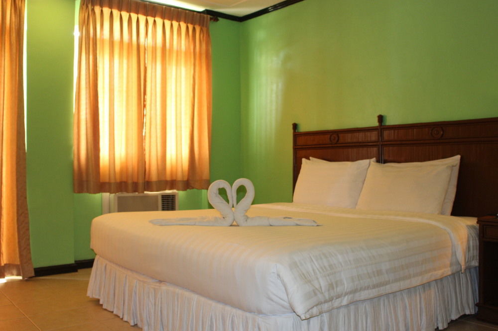 Vista Mar Beach Resort And Country Club Lapu-Lapu City Esterno foto